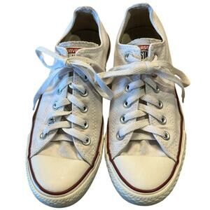 Converse All Star White Sneakers in Men’s Size 6 or Women’s Size 8